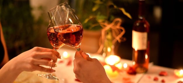 Valentine's day romantic dinner - Image credit shutterstock Aleksandar Milutinovic